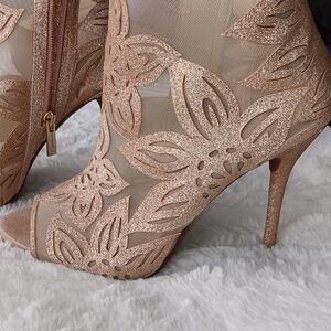 Jessica Simpson Peep toe booties